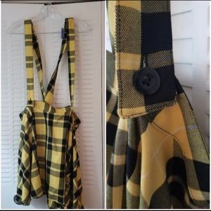 Hot Topic Harry Potter Hufflepuff Suspender Skirt